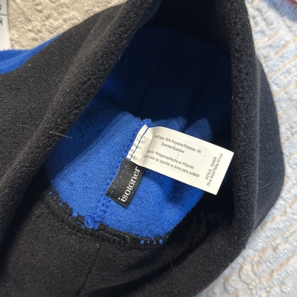 *Free* NWT Isotoner Kids Fleece Beanie - Blue and Black Beanie - Picture 3 of 3
